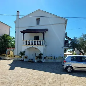 Vendégház Vilma, Sukošan